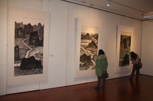 “以山水为媒——全国中国画名家画桂林作品展”