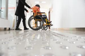 陕西：小区无障碍停车位应向肢残人士免费提供