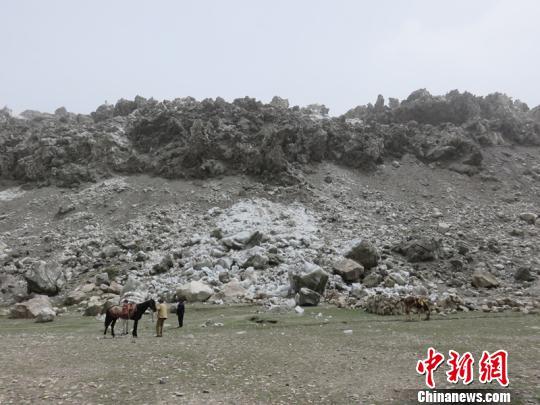 新疆冰川跃动和冰崩同时发生 气温上升或引发灾害