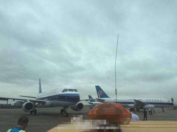 深圳机场两架飞机发生擦碰 正调查事件原因(图)
