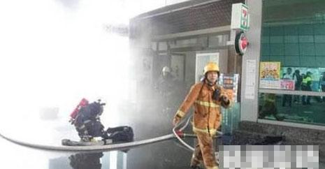 周杰伦台北所开餐厅失火 现场浓烟密布(图)