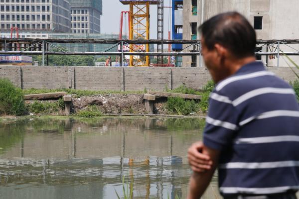 上海440岁古桥突然消失 工地负责人称不知道