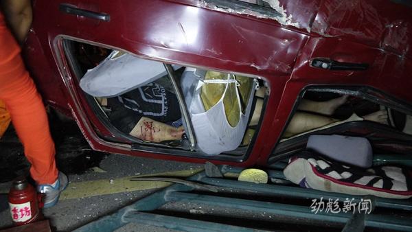 今日凌晨哈尔滨3车碰撞酿惨祸致4人死亡5人受伤