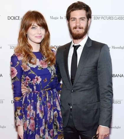 艾玛-斯通与男友安德鲁恋爱3年,被赞最相配好莱坞爱侣