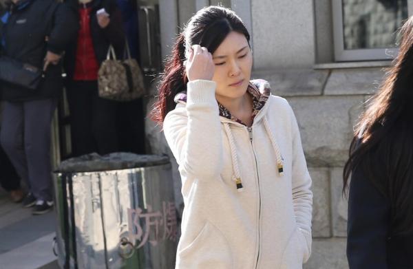 原铁道部运输局局长张曙光情妇罗菲。