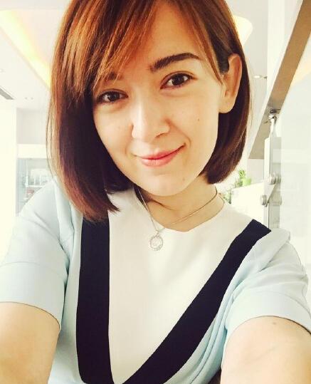 组图:央视主持人尼格买提与娇妻恩爱私照曝光