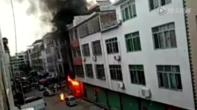 福建一检察官疑遭报复家中被炸 嫌犯被捕视频曝光截图