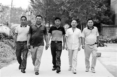 安徽19年前阜阳命案再审 5被告被被判无罪(图)