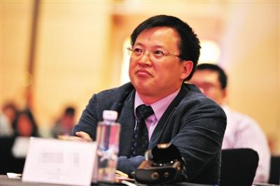 证监会原投保局长被双开 曾发表多篇诗歌散文