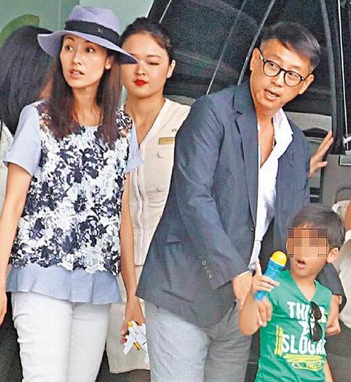 阔太李嘉欣一家赴台旅游 姐姐带儿子随行