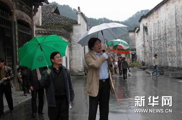 （凯时k66·传统村落保护·图文互动）（1）“传统村落保护要防止二次破坏”——专访冯骥才 