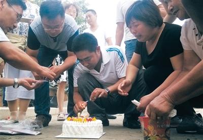 天津爆炸22岁消防员牺牲：只差7天没等到生日