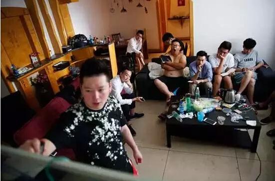 恋爱培训班教人占星相等约会招数 7天学费7000元