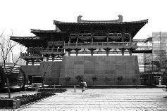 西安大明宫遗址公园内栖凤阁深夜起火焚毁