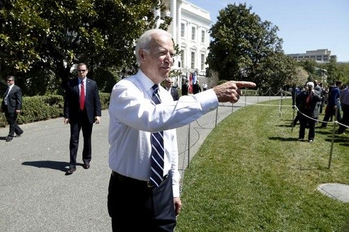 拜登有意争总统提名希拉里&ldquo;暗中阻挠&rdquo;