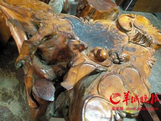 普通茶几被鉴为“海南黄花梨” 73万鉴定费被骗