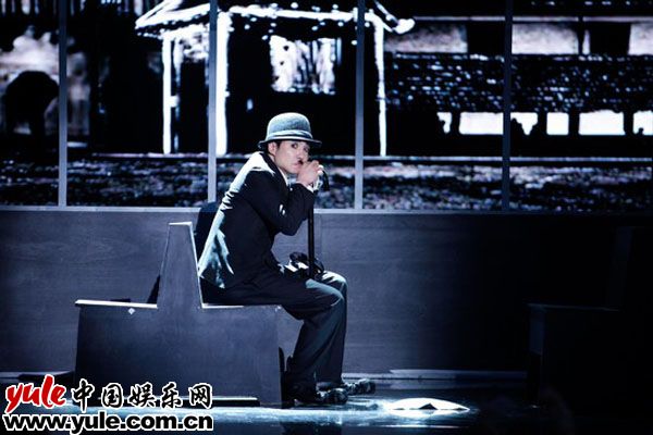 《欢乐喜剧人》沈腾饰演卓别林