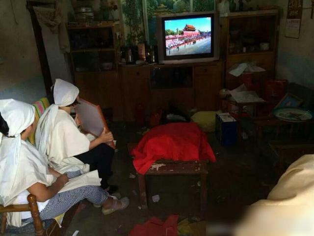 抗战阅兵精彩瞬间：白俄罗斯“王子”呆萌抢镜