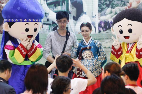 中秋紧挨国庆可拼假12天 赴日游名额紧张