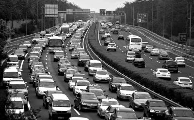 北京为对应拥堵明天公交提前半小时高密度发车