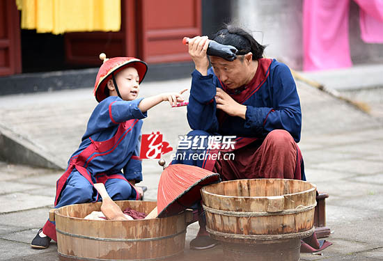  “爸爸3”宝强丑萌皇后 王祖蓝嬷嬷打宁静