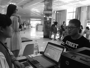 宁波大学新生年仅15岁 两次跳级父母仅小学文化