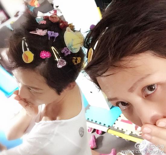 女儿汤圆为妈妈做的发型