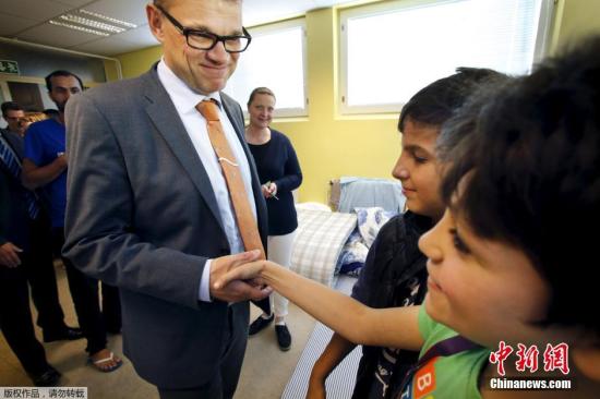 当地时间2015年9月5日，芬兰坎培尔，芬兰总理席比拉的住宅。席比拉当日称他将把自己的住宅提供给涌入欧洲的难民居住。席比拉说，他位于芬兰北部坎培尔（Kempele）的住宅目前很少居住，将从明年开始提供给难民居住。