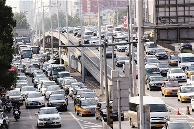 北京交通迎最堵9月 公交最短发车间隔为50秒