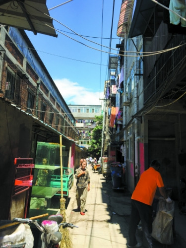 北京明光村聚集上万流动人口：每月千元住三环