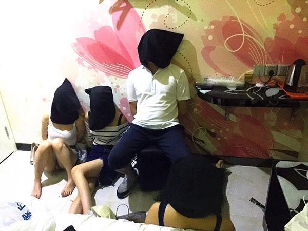 图为警方抓获犯罪团伙。 上海市公安局治安总队 供图