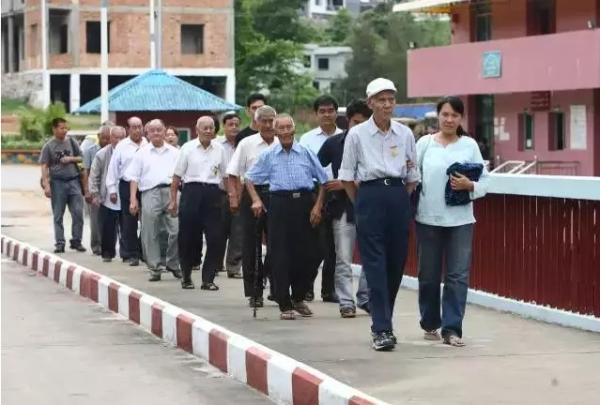 抗战老兵缅甸失联后被找到 家人欲给其庆百岁寿