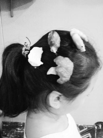 卖萌神器再添新成员 头顶鸡翅发卡网络热卖(图)