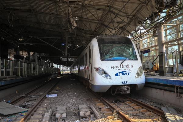 天津津滨轻轨东海路站确定拆除重建：损毁严重