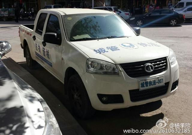 网曝甘肃城管执法车不挂牌 回应称学习他县经验