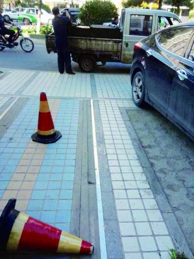 男子撬井盖掏地沟油 被询问用途称“做肥皂”