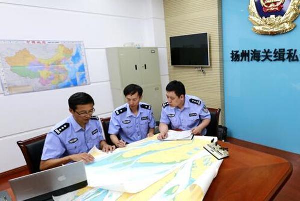 南京破获3.4万吨走私油案 用“吃饱了”暗语接头