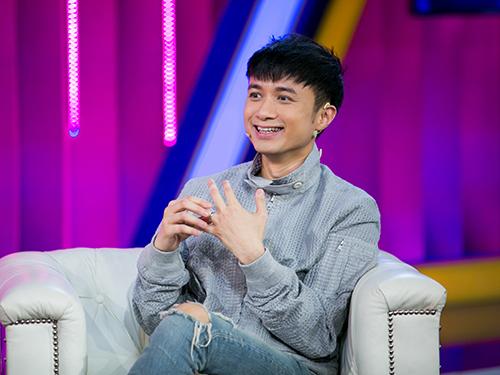 43岁古巨基自称已成熟 曾密谋骗老婆去领证