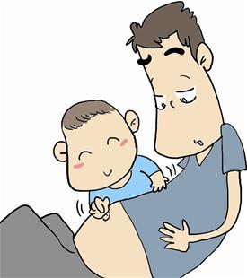 1岁男童爱抠人肚脐 父亲被抠伤腹痛不止