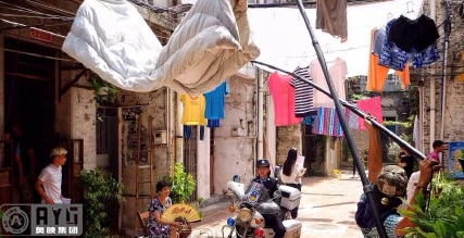 黄圣依变身女警花