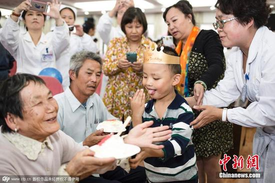 云南5岁男孩在产科出生长大 父母拒认领(图)