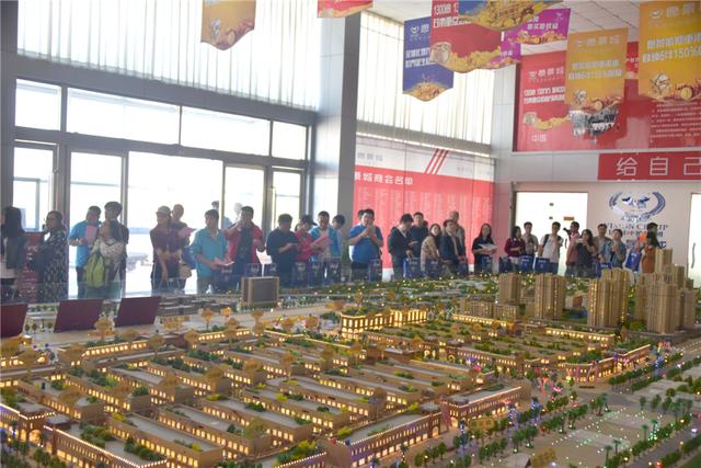 网络媒体探访张掖绿洲现代物流园区