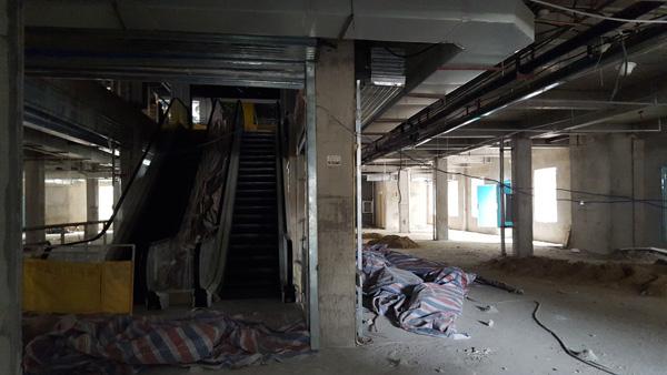 武汉百年建筑被拆成最牛违建 消防难管称有后台