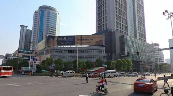 江苏徐州大面积拆除户外广告牌：向上海南京看齐