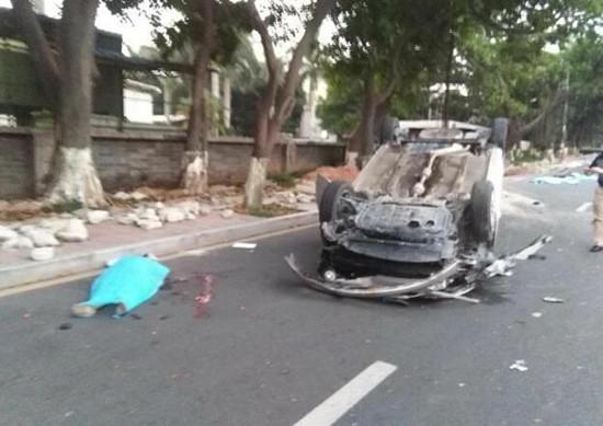 新婚男超速开车看手机 油门当刹车撞死2对母子