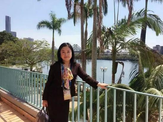 随习访美的女翻译:只有听不到没有翻不出（图）