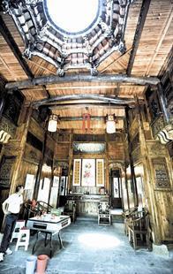 男子花费400万将百年老房子从江西搬到武汉(图)