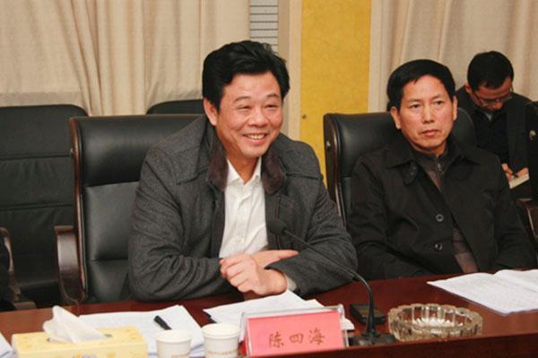 原岳阳“一天一瓶茅台”副市长因索贿受贿被公诉 