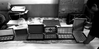 老人被推销“阅兵金条” 鉴定发现金属为黑色