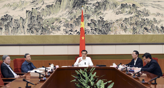 李克强在金融企业座谈会上强调:继续推进金融改革 有效服务实体经济